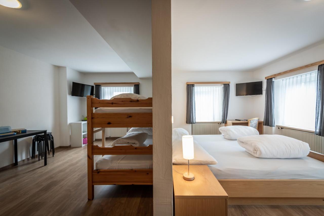 Hotel Greina Rabius Bagian luar foto